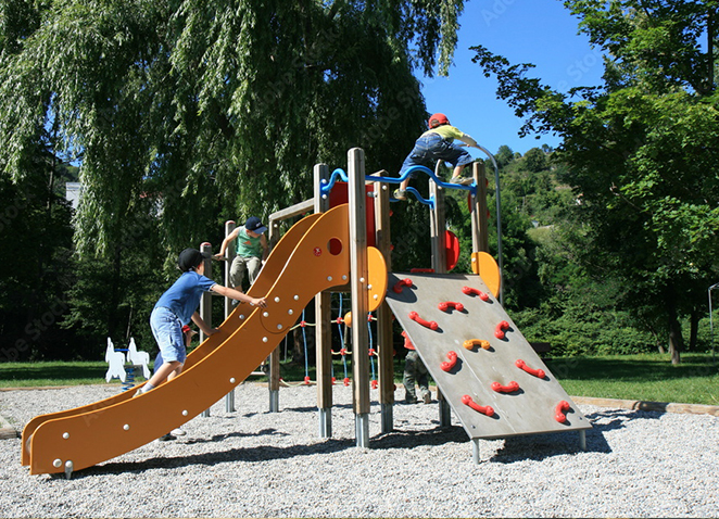 Camping avec aire de jeux pour enfants